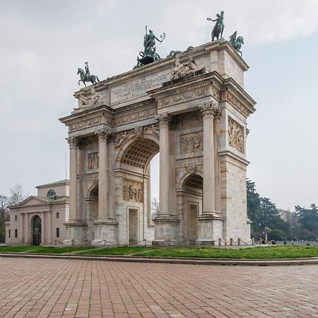 Luxury Apartment Near Arco Della Pace Guerrazzi 9 Milano Exteriör bild